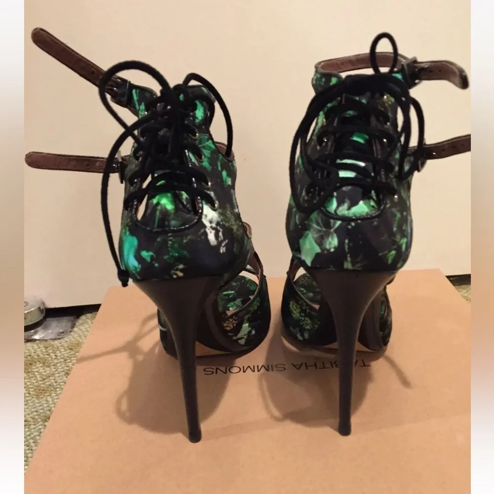 Tabitha Simmons Bailey Floral Printed Satin Sandals Green Ivy Print Black Box - Picture 4 of 8